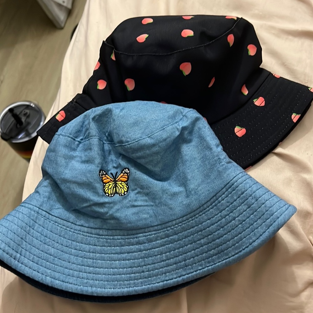 BUCKET HATS